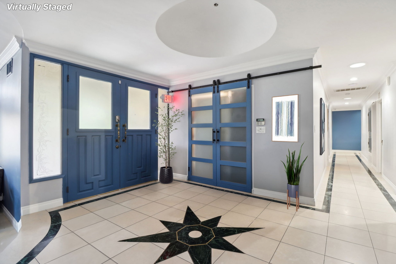 64-web-or-mls-watermark_18022_Lake_Encino_Dr_Lake_Encino_Dr-012_28-010-24_20_47